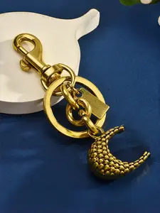 Trendy New Metal Letter Snake Skin Keychain, Women's Key Ring Accessory, Fashionable Bag Charm, Unique Jewelry Gift