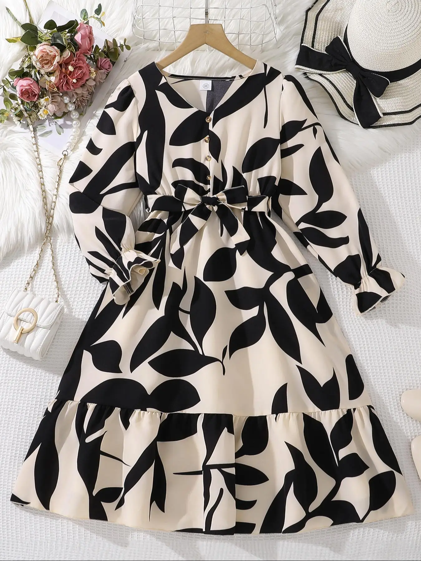 Girl's Leaf Print Belted Dress, Elegant Fashion Casual Ruffle Hem Long Sleeve Dress for Daily Outdoor Wear, Kids Clothing for Summer