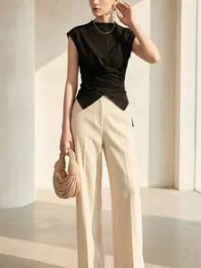 Women's Elegant Sleeveless Fitted Solid Tee T-Shirt Top, Versatile Office Wear, Fashionable Fit, Perfect for Commute, Gifts, Valentine's Day