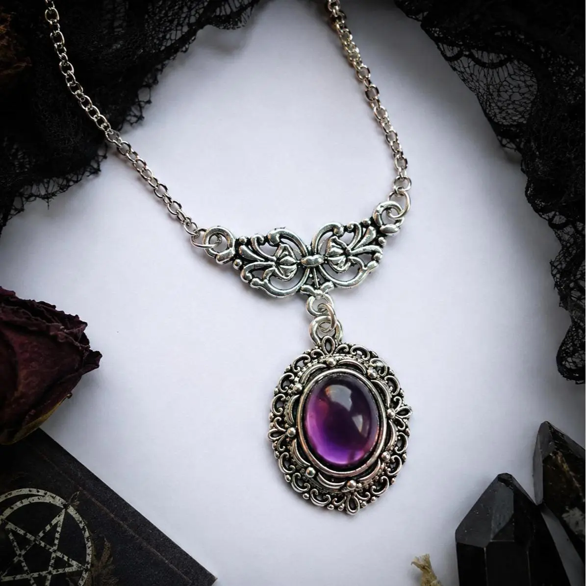 Women's Antique Silver-Tone Gothic Necklace with Purple Stone, Carved Amulet Pendant, Adjustable Gothic Mystery Jewelry for Cosplay, Colored Necklaces, Jewelry For Women, Collectibles, Witchcraft Aesthetic, Meaningful Gifts, Artistic Necklaces Protective