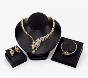 Exquisite Dubai Gold Color Tiger Crystal Jewelry Set Luxury Nigerian Woman Wedding Fashion Costume Design Necklace Earring