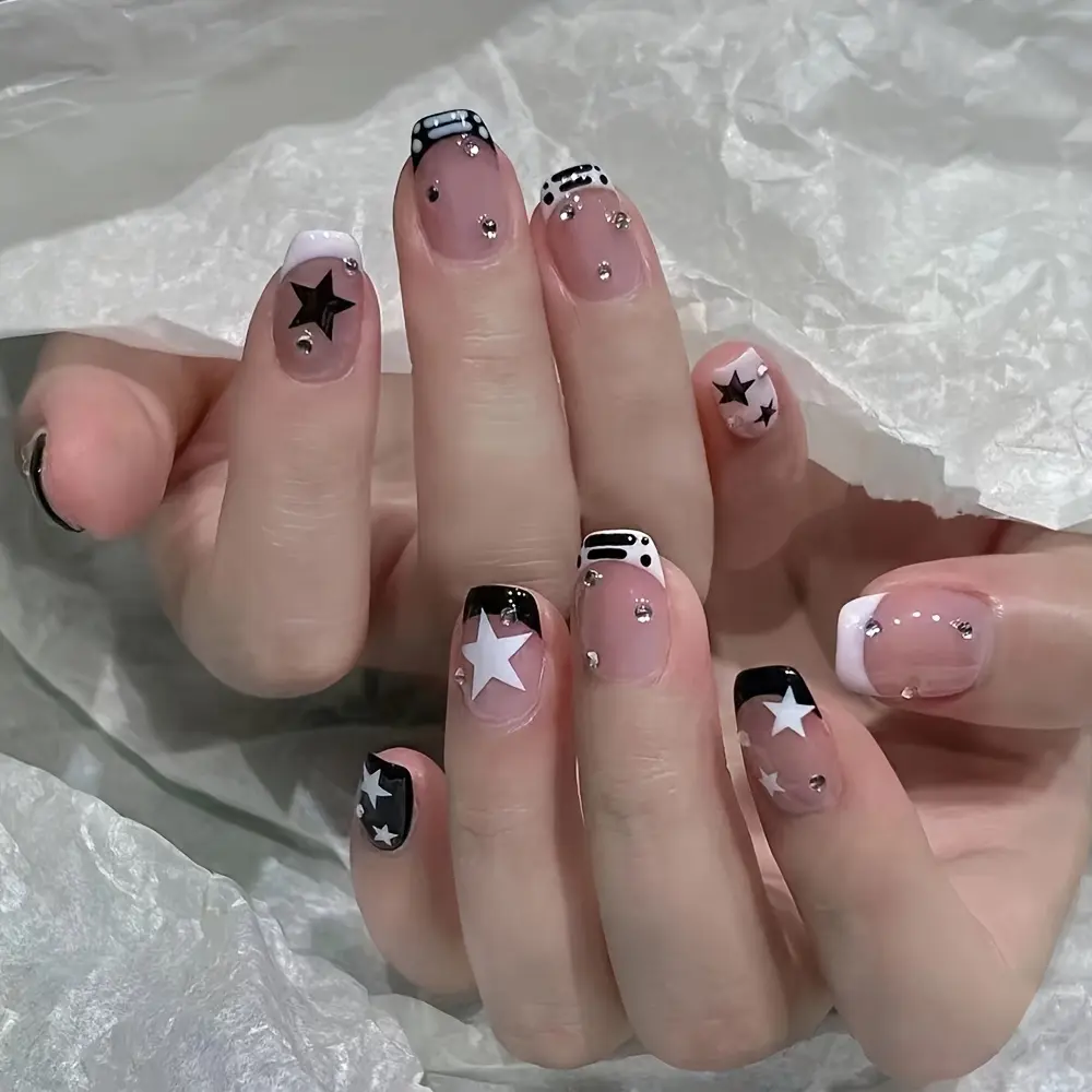 Handmade Rhinestone Nail Art Tips, Fashionable Rhinestone Decorated, Trendy Star Fake Nails, Glittering Fake Nails, Perfect for Wearable Manicure, Stylish Girl Style