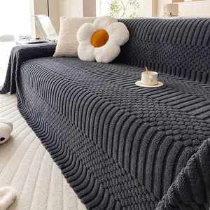 1pc Bohemian Casual Sofa Cover, Plush Geometric Design Dustproof Sofa Slipcover, Soft & Skin-friendly, Scratch-resistant, Dust-proof, Pet-friendly, Suitable for 1/2/3/4-seater Sofas, All-season Living Room Sofa Cover, Machine Washable