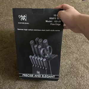 Knife Set, 15 Pcs Kitchen Knife Set with Block Self Sharpening, Dishwasher Safe, 6 Steak Knives, Anti-slip handle, Black