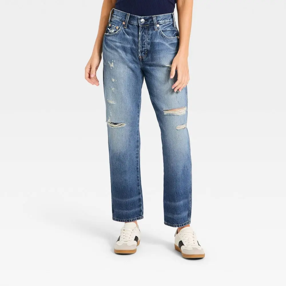 Women's Mid-Rise Boyfriend Jeans - Universal Thread Vintage Medium Destroy 00