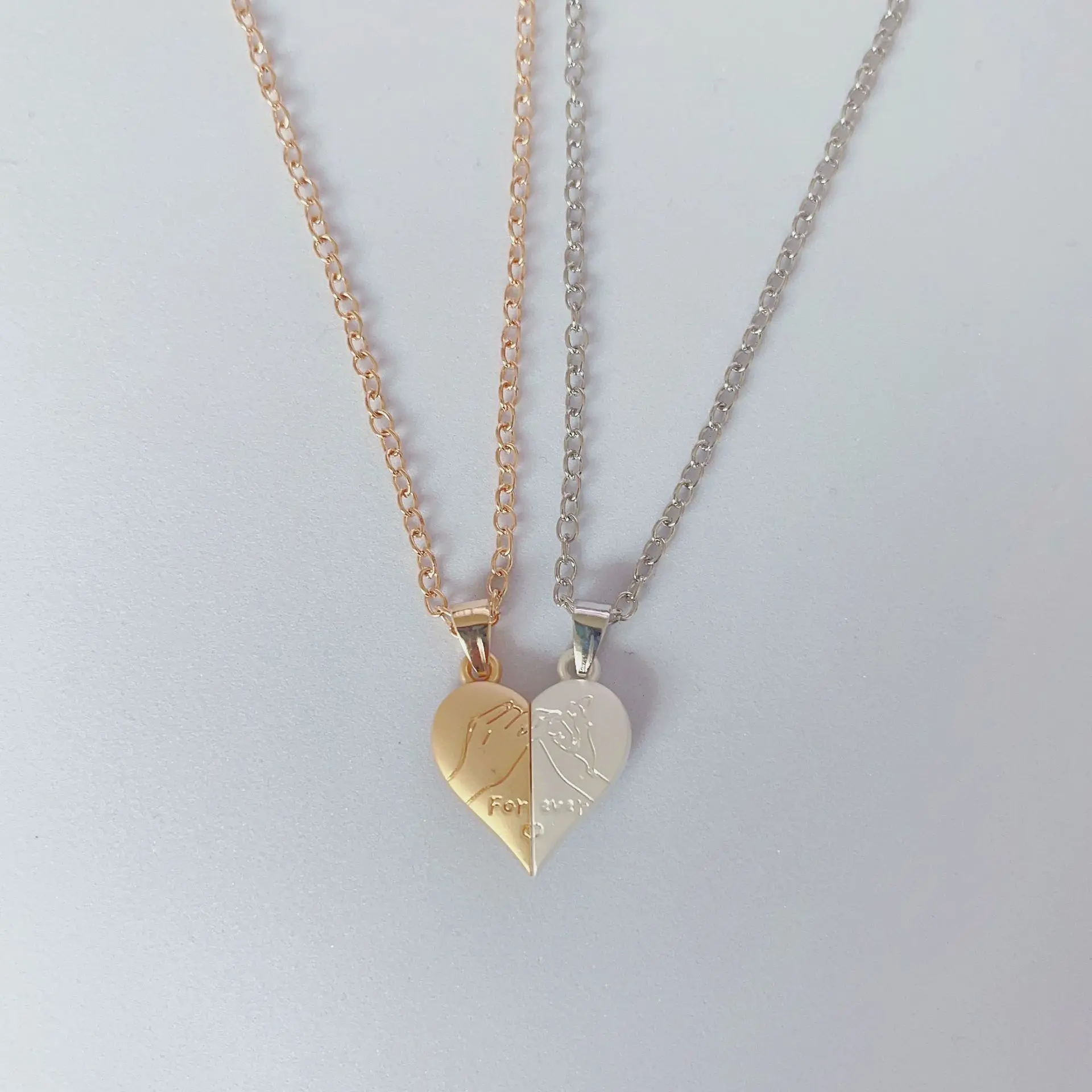 Coupler Heart Shaped Magnetic Necklace Unisex Love Heart Pendant Necklace Couple Jewelry Valentine's Day Anniversary Gift