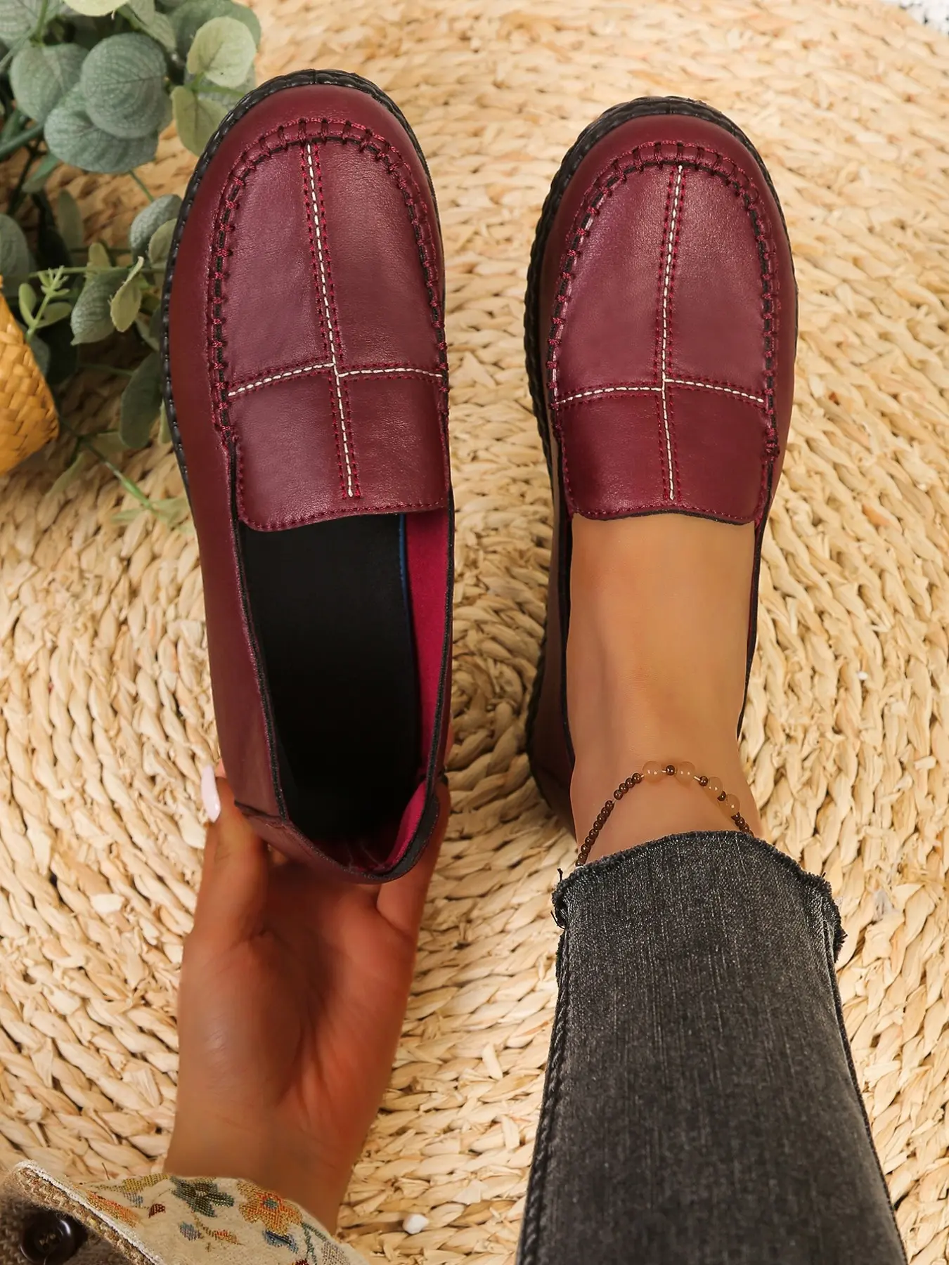 Women's Soft Sole Anti-Slip Mom Shoes, Nursing Shoes, Comfortable Fashion Lightweight Slip-On Casual Sneakers, All-Season Textile Upper Walking Shoes