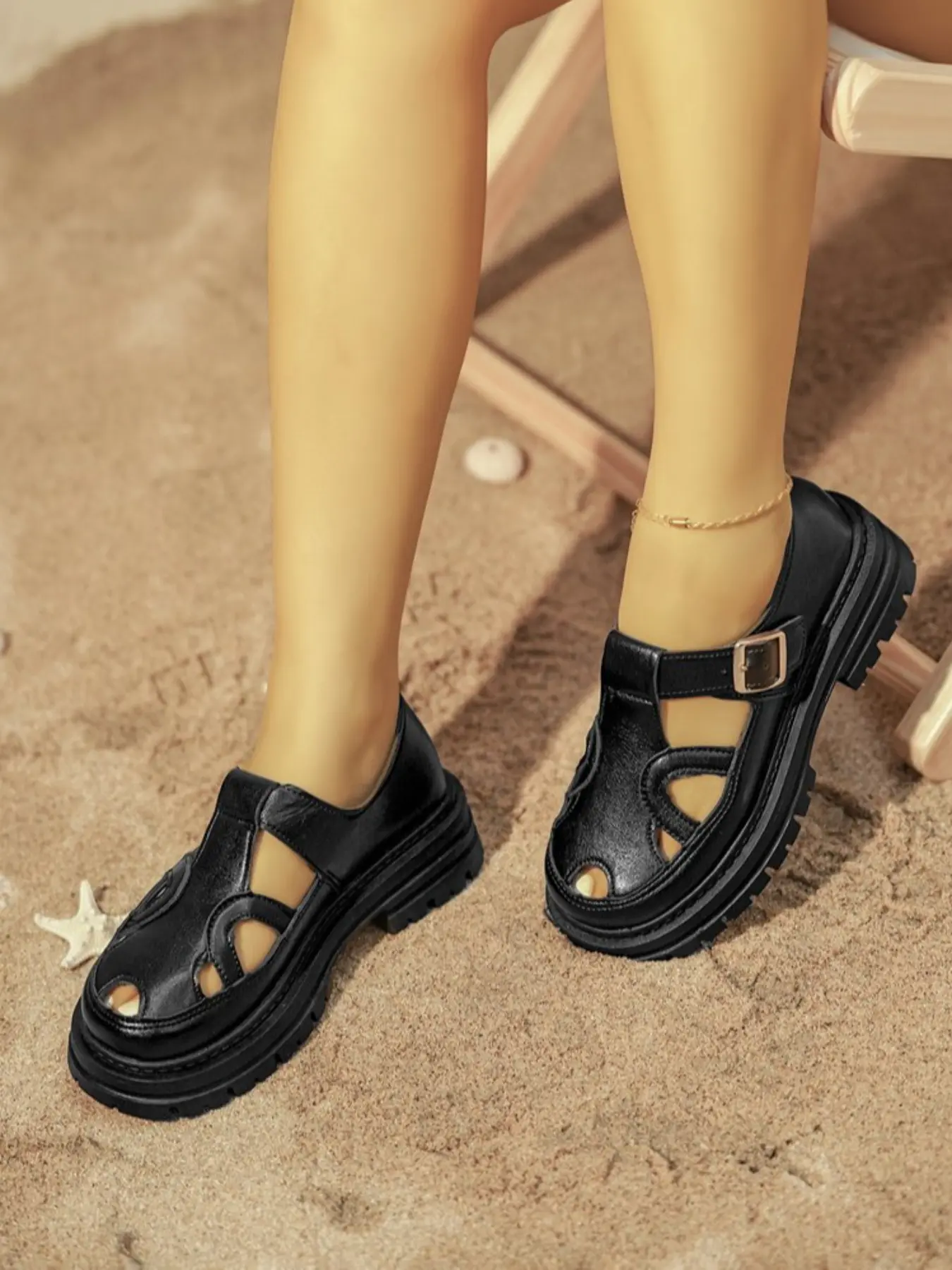 Hollow Out Thick Sole Roman Sandals for Women, 2026 New Style, Pig Cage Shoes, Casual Buckle Sandals, Versatile Office Sandals