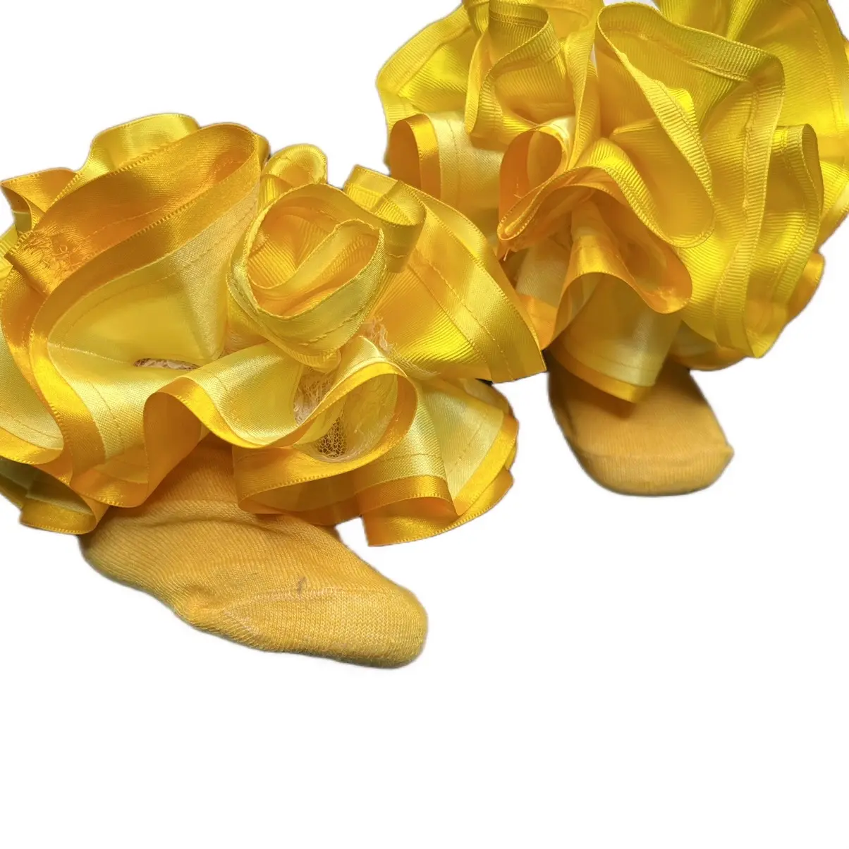Solid Ruffle Socks, Cute and Comfortable, Ideal for Womenswear and Underwear Collections