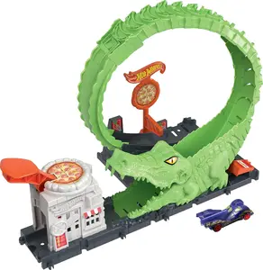 Hot Wheels Toy Car Set Gator Loop Attack Playset in Pizza Place with 1:64 Scale Car, Connects to Other Sets