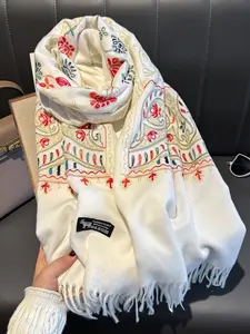 Boho Winter Scarf Unisex, Floral Embroidered Scarf, Floral Pattern Shawl, Fashionable Two-Sided Paisley Print Shawl, Double Sided Scarf, Warm Head Wrap for Fall & Winter, Daily Wear Accessories