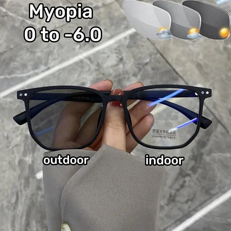 Unisex Retro Look Plastic Fashion Glasses - Ultralight Frames, Photochromic Anti-Blue Light Myopia Lenses, All-Seasons Photosensitive Everyday Eyewear, Photosensitive Glasses, Rectangle Glasses