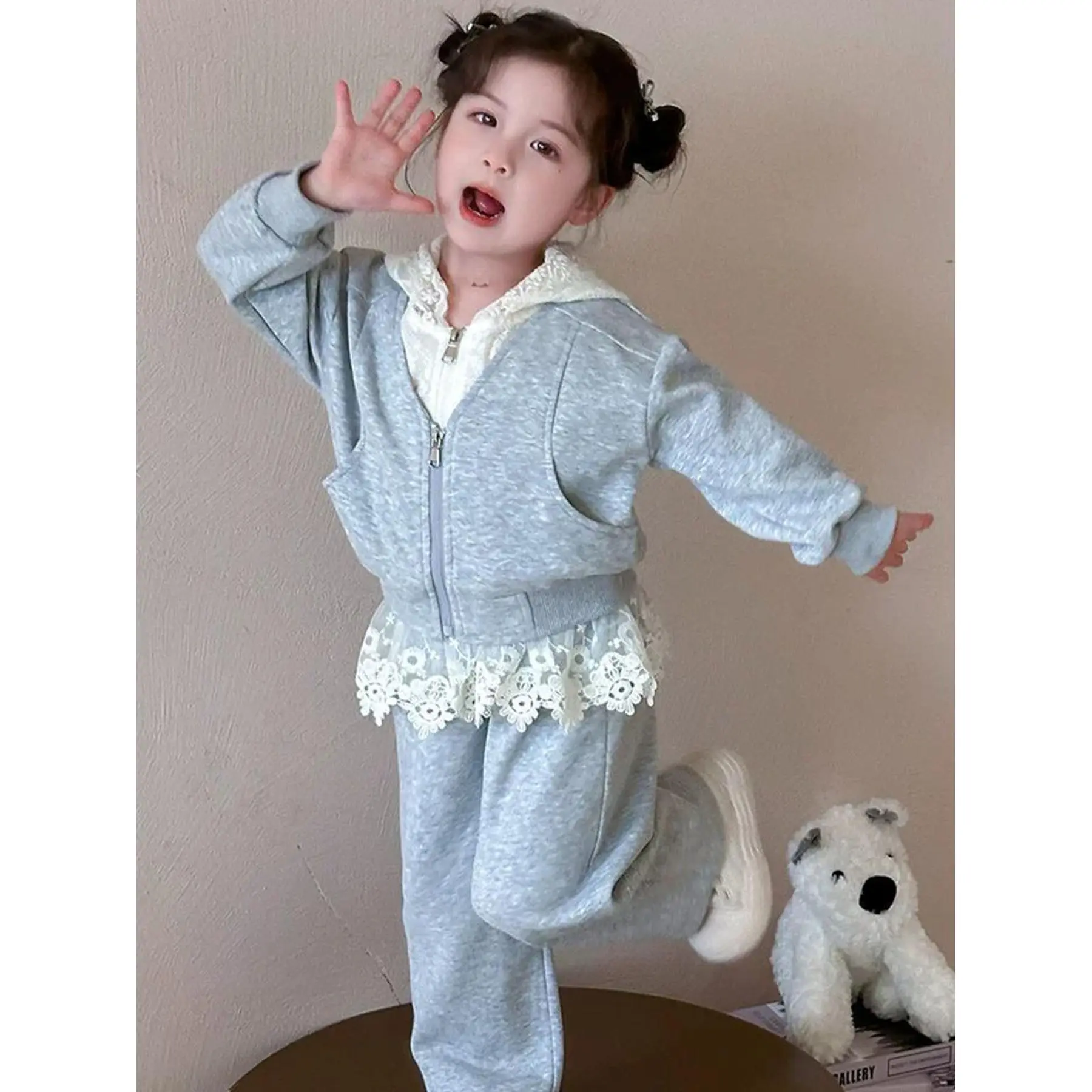 Girls' Lace Embroidery Two-Piece Set |     Sweatshirt Jacket and Trousers, Vibrant and Comfortable for Daily Casual Wear, Outings, and School, Perfect for Spring/Fall, for Outdoor