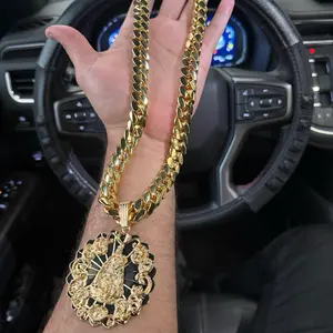 14k Oro Laminado de Virgen de la caridad del cobre con cadena incluida