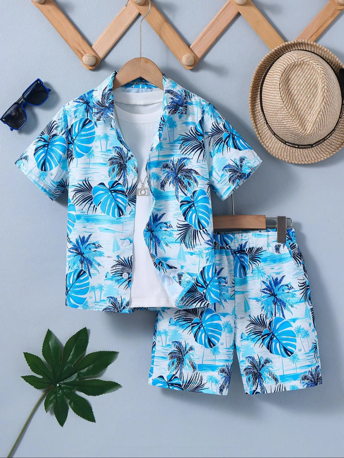 Two-Piece Set Boy's Tropical Print Button Front Shirt & Pocket Shorts Set, Casual Short Sleeve Collared Top & Shorts for Beach Vacation, Kids Clothes