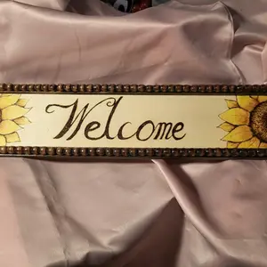 Sunflower wooden welcome sign