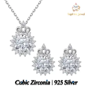 Light Luxury Sweet Princess 925 Sterling Silver Hypoallergenic Crown Full Zirconia Jewelry Set, Perfect Cut Main Stone Pendant + Earrings, Suitable for Anniversaries, Birthdays, Parties, and Other Occasions, Also Ideal as a Gift