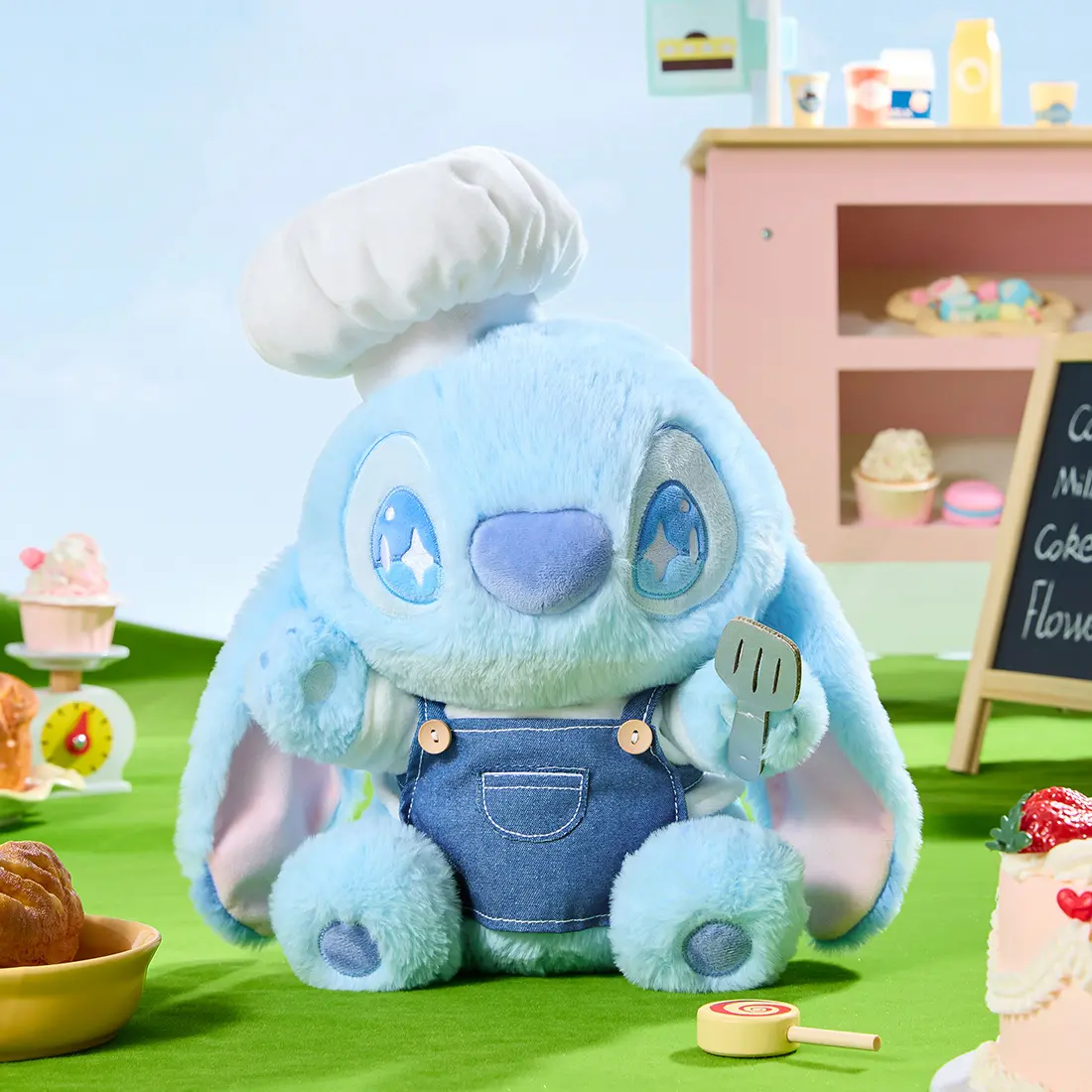 Disney Stitch Chef Sitting Soft Plush Toy - Official Disney Merch, 14.17in Cute Stuffies, Kitchen-Themed Stuffed Animal Collectibles, Complete with Chef Accessories & Kitchen Apron, Soft Cuddly Gift for All Ages, Durable Unisex Doll, Cuddly Doll Gift