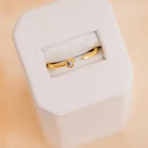 Fine Line Ring