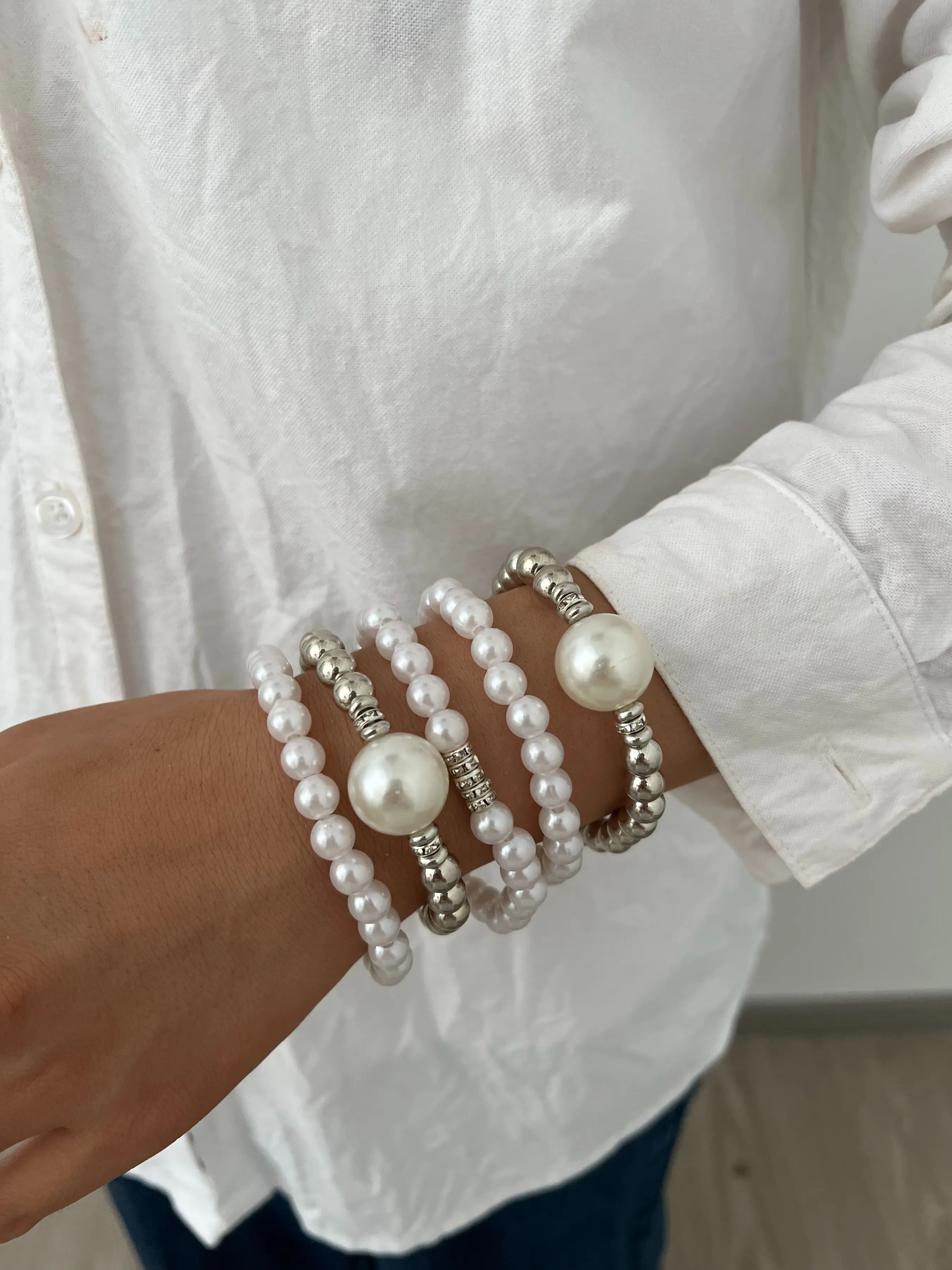 Elegant Casual Women's Faux Pearl Stretch Beaded Pretty Bracelet Set (5/7 Pcs), Silver Color Jewelry for Weddings and Parties