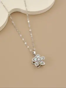 Women's Stainless Steel Jewelry Necklace, Elegant Silver Color Pendant, Rotating Five-Petal Flower Design, All-Season Accessory, Charms Necklace