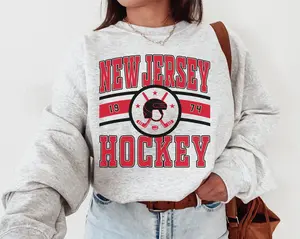 Vintage New Jersey Devil Sweatshirt T-shirt New Jersey Devil Sweater Devils T-shirt Hockey Fan Shirt Retro New Jersey Ice Hockey