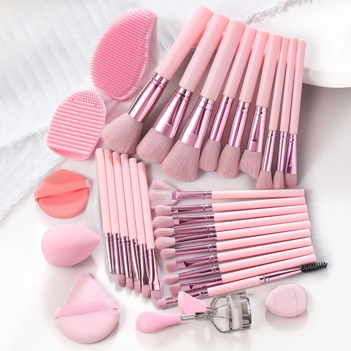 32-Piece Makeup Brush Set with Soft Bristles, Including Powder Brushes, Blush Brushes, Eyeshadow Brushes, Beauty Blender and Puff, Complete Makeup Tool Collection