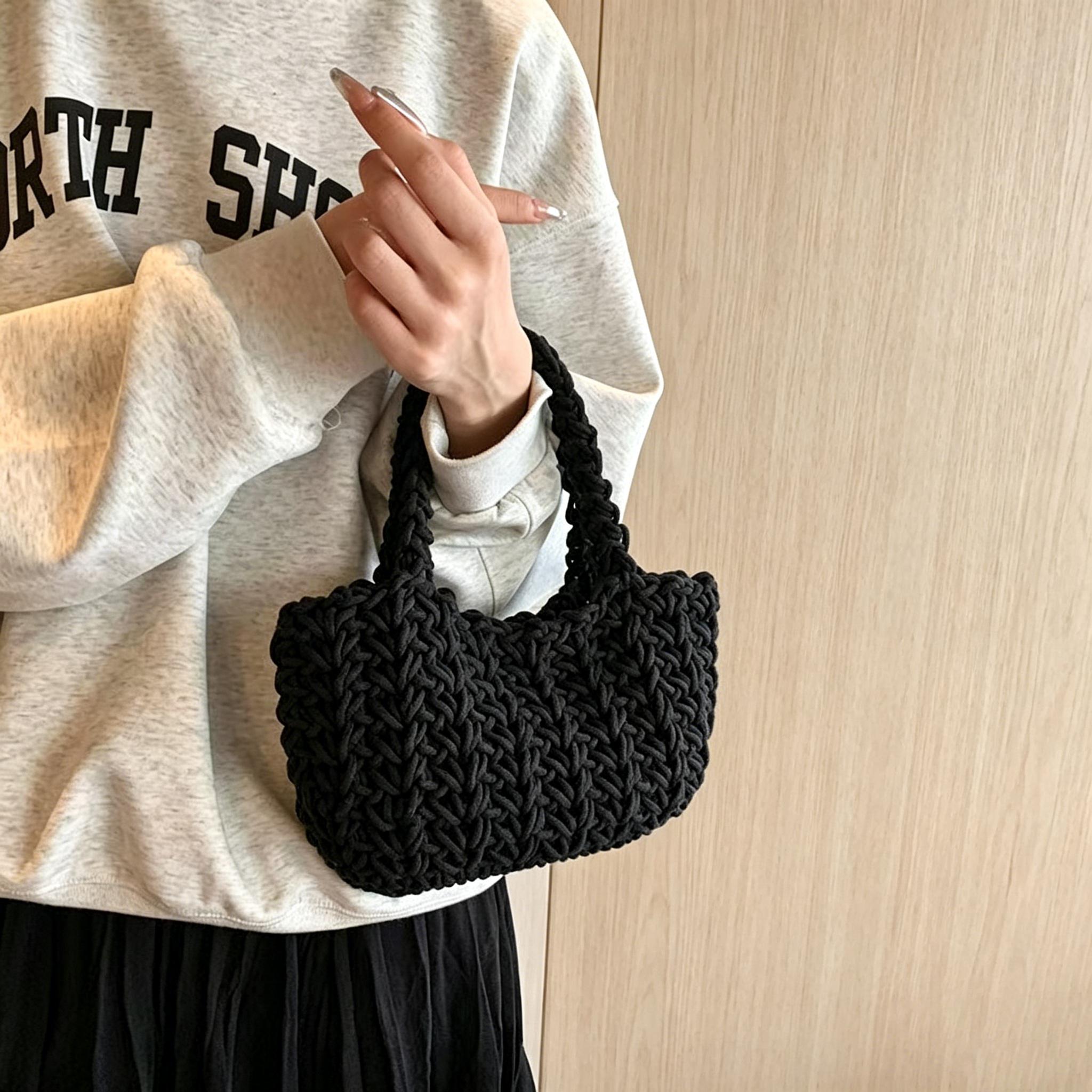 Korean style hand-woven cotton yarn bag, new style, handmade, beach vacation style, versatile women's bag.