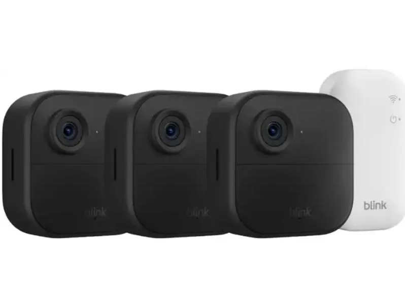 Blink - Outdoor 2K+ Wireless Smart Security Camera, 2K video, Two-way audio w/ noise cancellation, Smart detection - 3CAM - Black