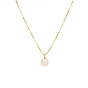 Simple and elegant, small and delicate, this pearl pendant necklace is a perfect choice for women. With a minimalist French cold style, it is a great gift for festivals. It can be worn as a choker or a neck chain.