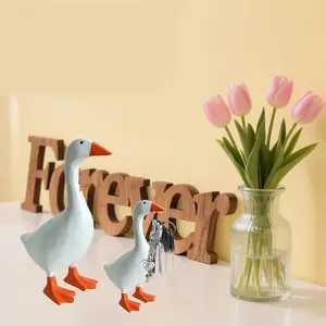Figurines Goose Key Holder, Resin Goose Statue with Base for Key Hanger,Funny Keychain Hanging Rack for Home Office Table Decor