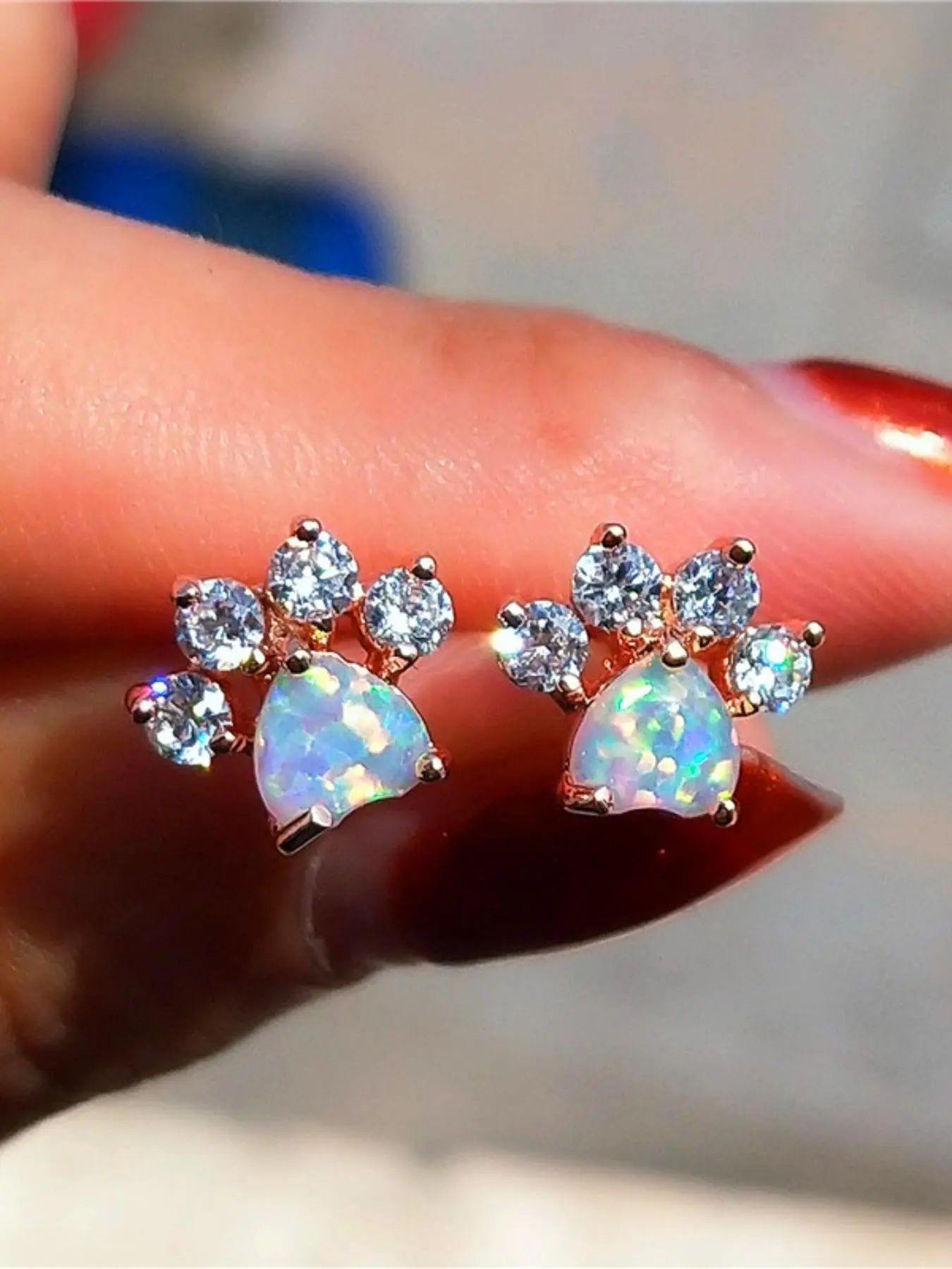 Women's Elegant Rhinestone Decor Stud Earrings, Zircon Stud Earrings, 1 Pair Exquisite Trendy Cat Paw Design Stud Earrings, Fashionable Luxury Sparkling Ear Jewelry for Women & Girls for Daily & Party Decor Studs Earrings, Exquisite Jewelry Gift