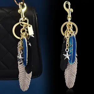 Exquisite Star-Shaped Feather Keychain Fashion Accessories Elegant Design Keychain Pendant