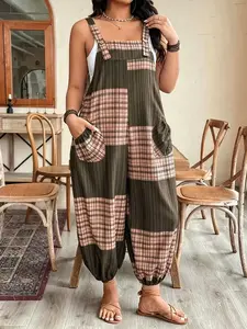 Plus size women's fashionable versatile color-block plaid double-pocket cuffed Sleeveless overalls, suitable for summer, daily commuting, casual wear, and vacation