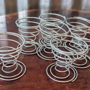 Metal Spring Holder for Air Plants - Home Organizer