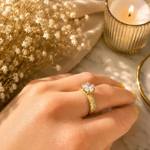 10K Wedding Ring Solitary Size 8