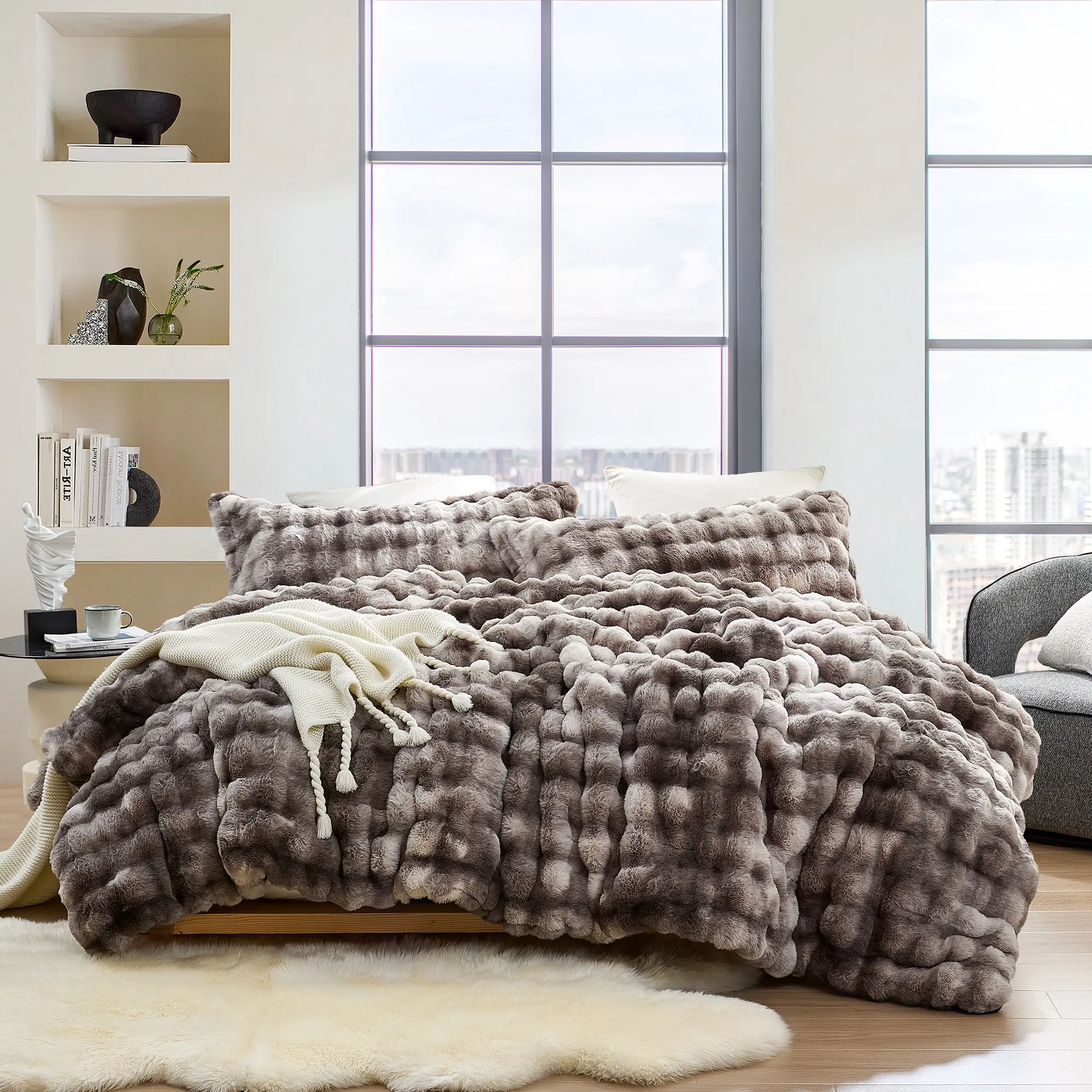 Snowball Chunky Bunny - Coma Inducer Oversized Comforter Set - Multi Gray