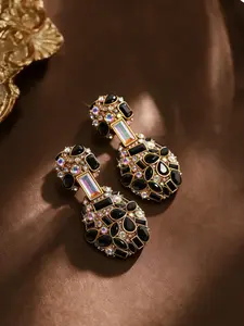 1 pair of fashionable and elegant flower shaped earrings, suitable for daily commuting, vacation and dating, and also a surprising and exquisite small gift.