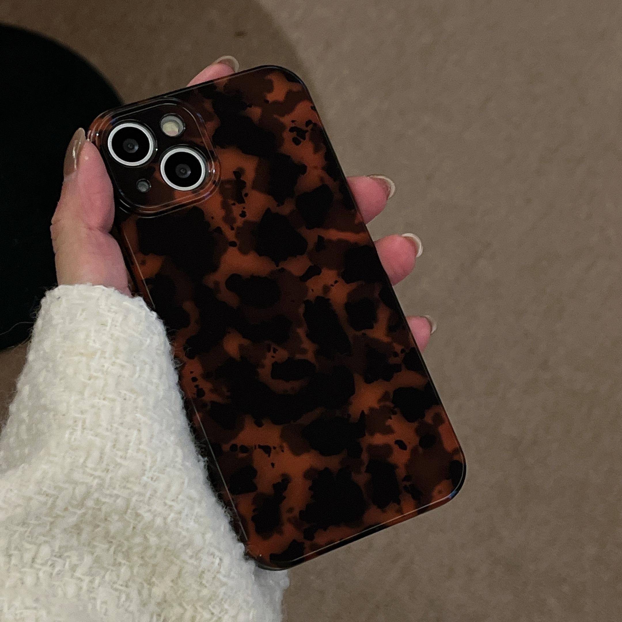 Leopard Print Phone Case Set with Earbuds Case, Stylish Protective Cover, Compatible with iPhone 14–16 Pro Series, Shockproof Slim Design