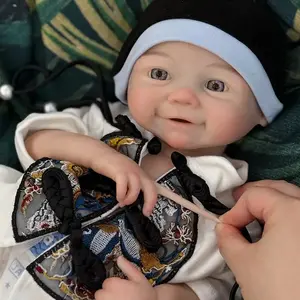 18 Inch Vivienne Full Body Solid Silicone Girl Doll With Painted Bald 3D Painted Skin Handmade Waterproof Flexible Newborn Doll Toys