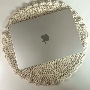 crochet round desk mat