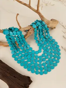 European and American fashion, personalized, retro and exaggerated bohemian style, multi-layered, Chunky wooden apron necklace, handmade small round wooden piece design, very suitable for daily accessories, dinners, parties, vacations, and music festival