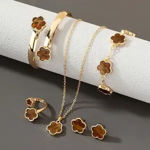 Lucky Flower Jewelry Set Acrylic Five-leaf Clover Necklace Ring Earrings O-Shaped Chain Plant Floral Motifs High-Quality Alloy Fashion Office Friendly