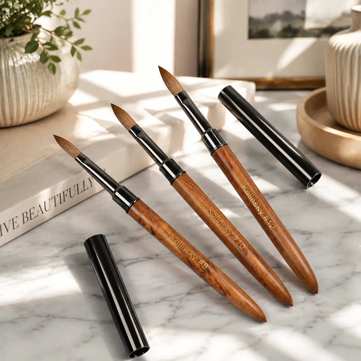 Professional Kolinsky Mink Bristle Nail Art Brush with Brown Wooden Handle for Salon Nail Care, Manicure Use, Bristle Nail Art Brushes