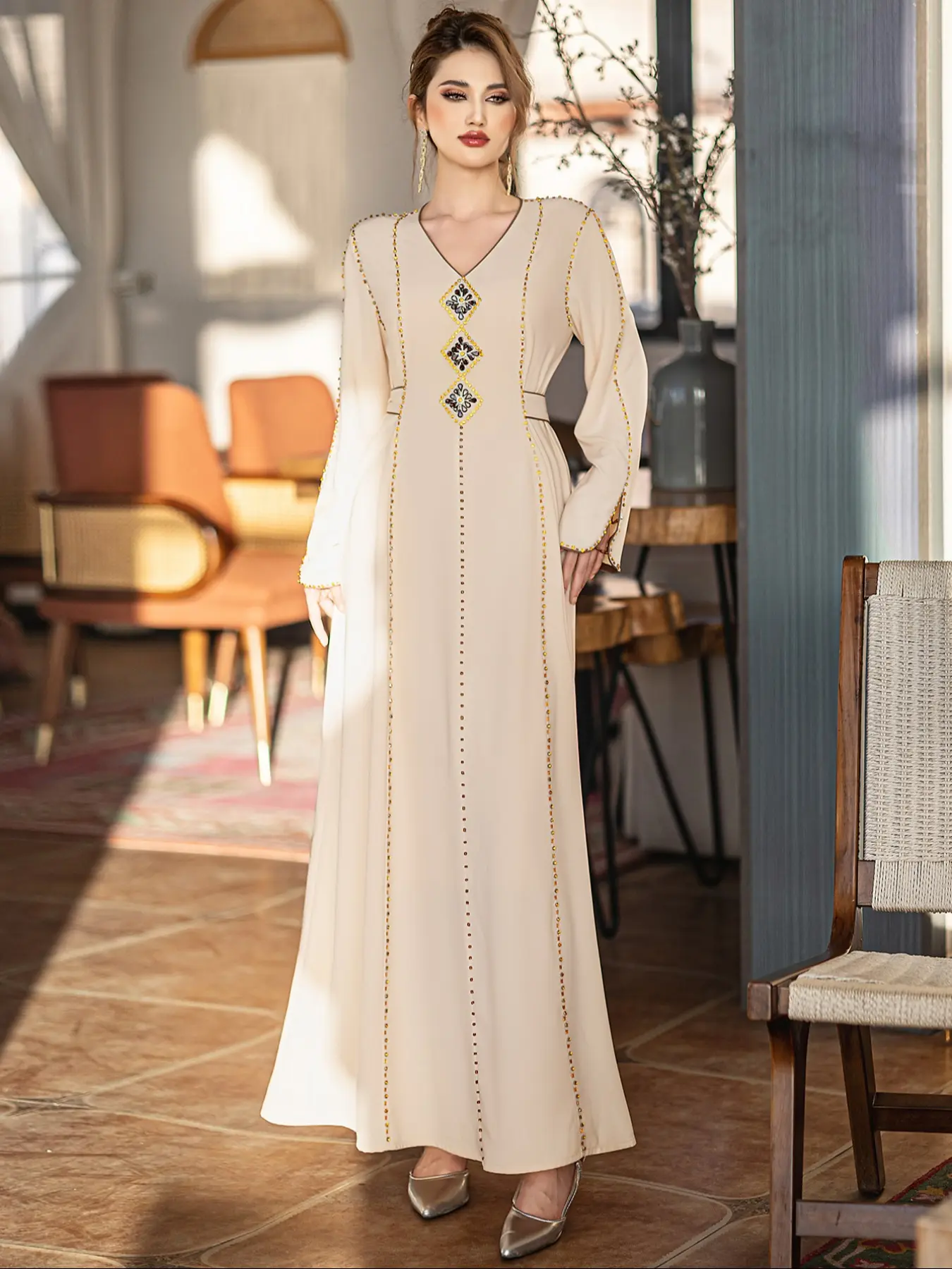 Embroidered Dress, Muslim Dress, Modest Clothes, V Neck Gown with Geometric  Jewelry Collar, Gold Trim, Perfect for Weddings and Eid Celebrations -  TikTok Shop
