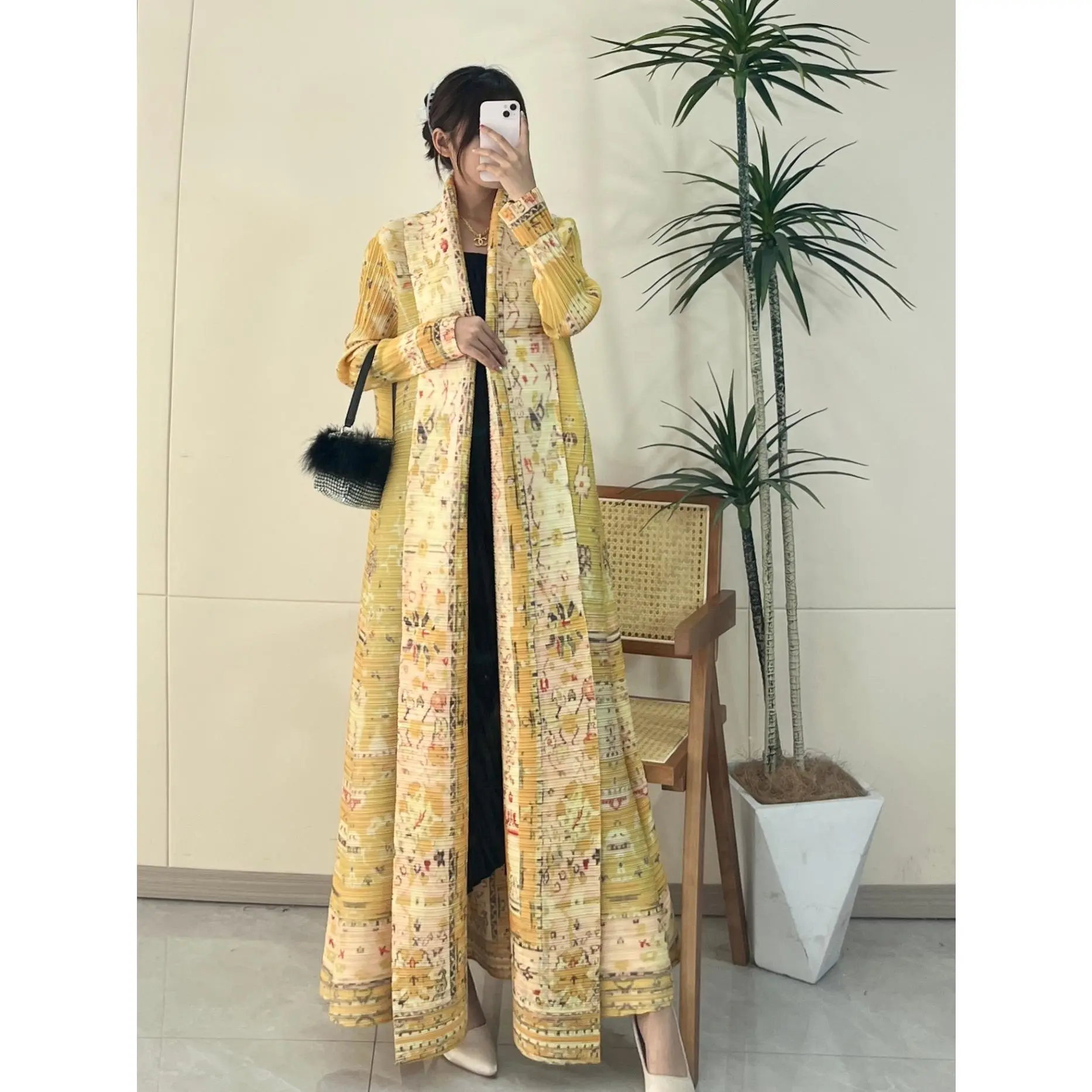 Women's Floral and Geometric Print Abaya, Modest Islamic Clothing with Pleated Cape and Lace-Up Waist, Elegant Middle Eastern Style for Ramadan, Eid, Floral Print Abaya
