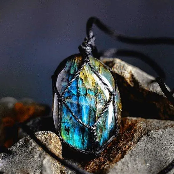 Natural Labradorite Heart Shape Pendant Necklace, Unisex Braided Cord with Blue Flash Stone, Adjustable Casual Healing Crystal Amulet, Amulet Necklace, Daily Wear, Men's Jewelry, Adults, Labradorite Stone