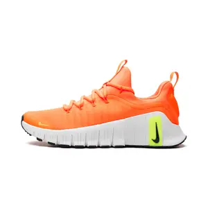 Free Metcon 6 WMNS "Orange" FJ7126 800
