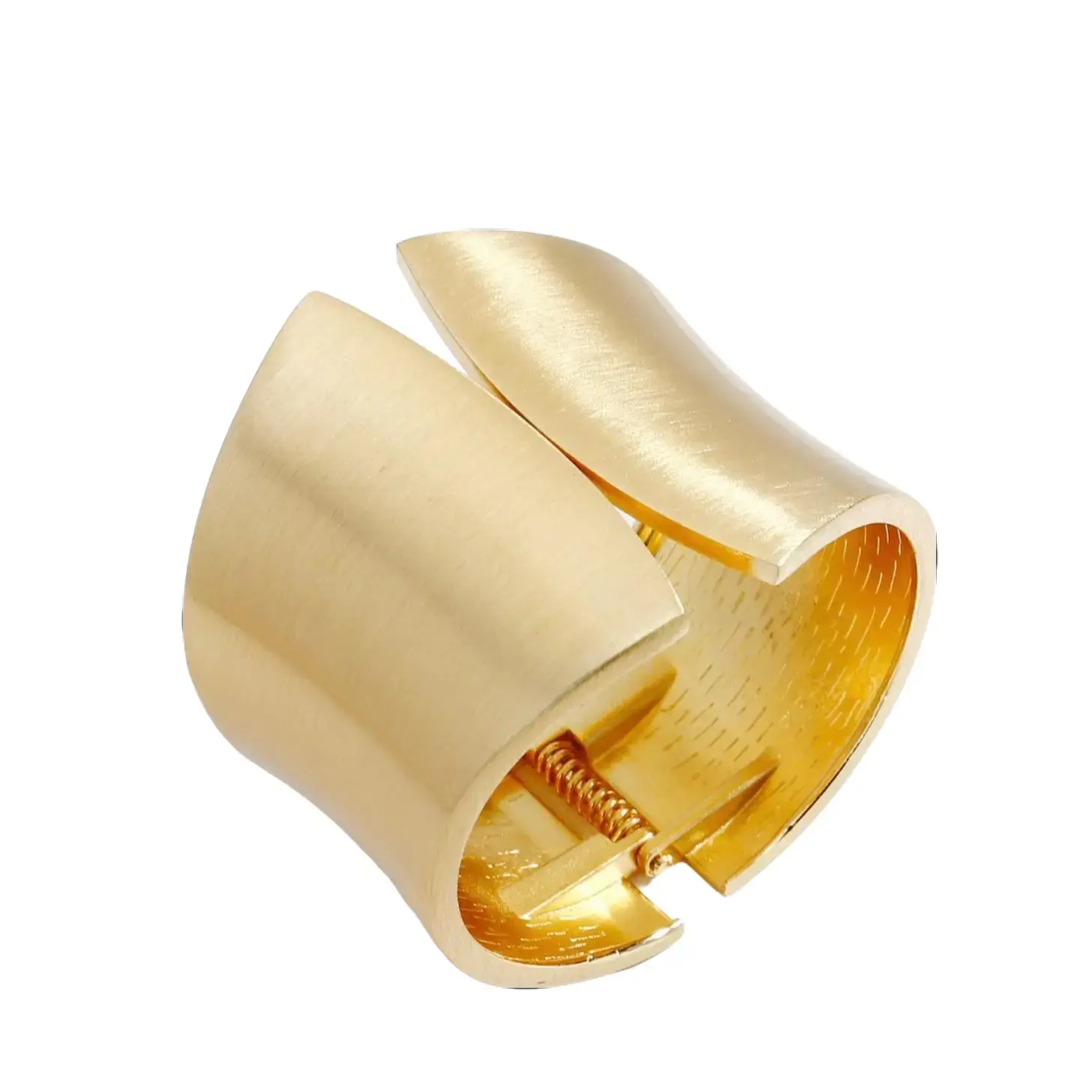 Women's Minimalist Metal Bracelet - Designer Chunky Gold Bangle, Adjustable Open Cuff for Everyday, Office & Party, Anti-Oxidation Finish, Fashion Statement Jewelry, Ideal Gift for Her