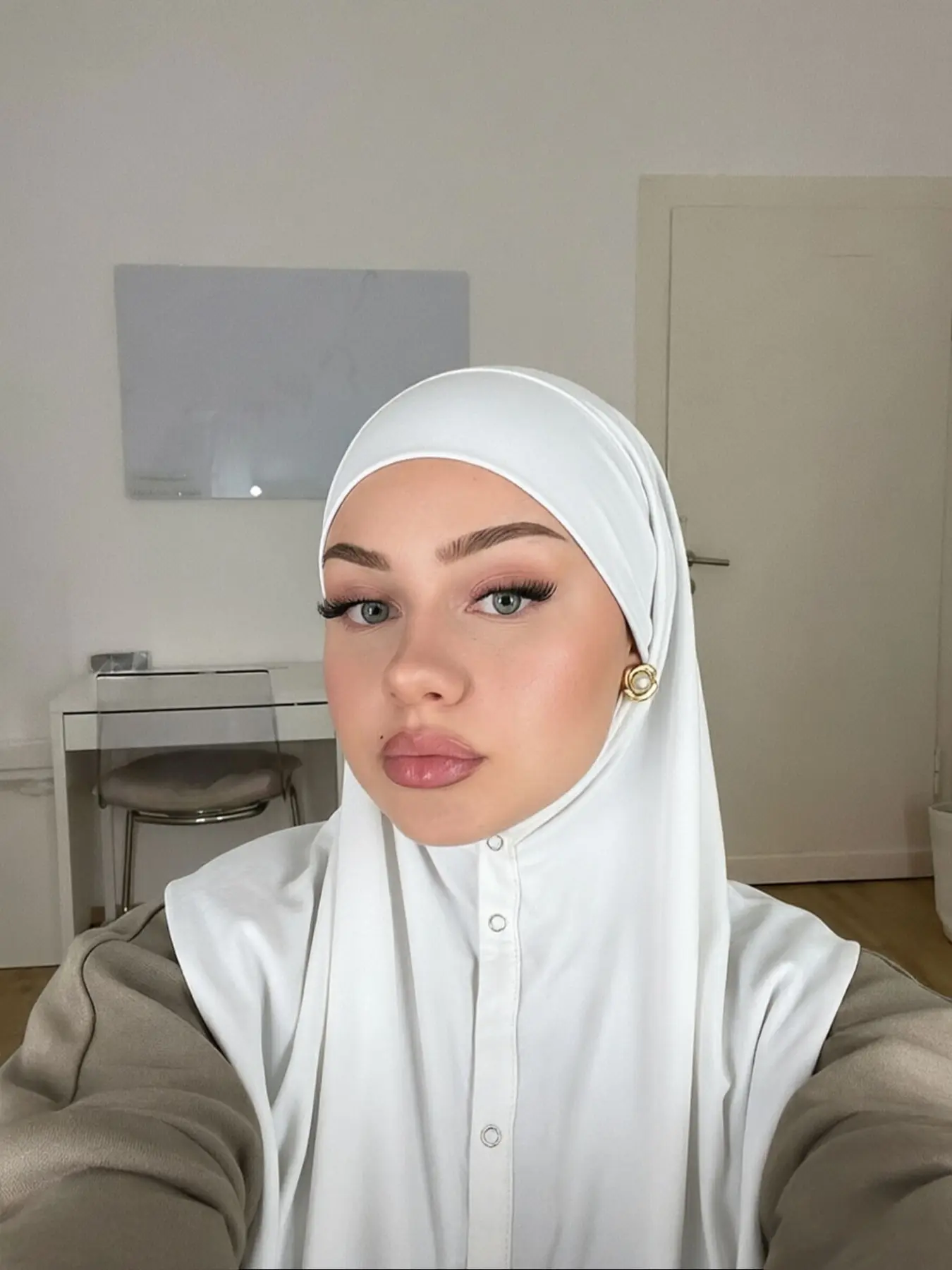 Women's Plain Button Hat Scarf, Soft Breathable Jersey Hijab, Modesty Hijab For Muslim, Elegant Evening Headscarf, All Seasons, Instant Hijab for Daily Use